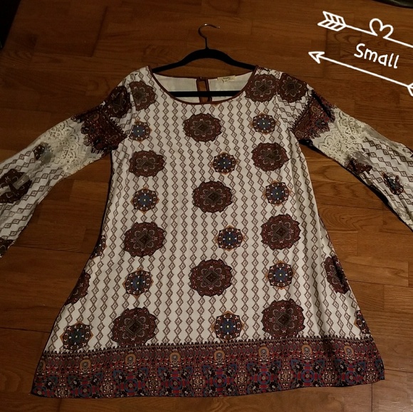 Kori America Dresses & Skirts - Kori America Size Small Lace Detail Dress